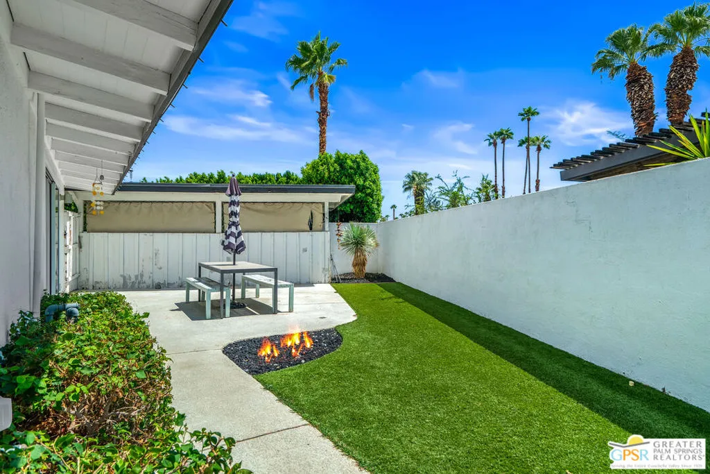 1655 Tamarisk Road, Palm Springs, California 92262 home-pic-33